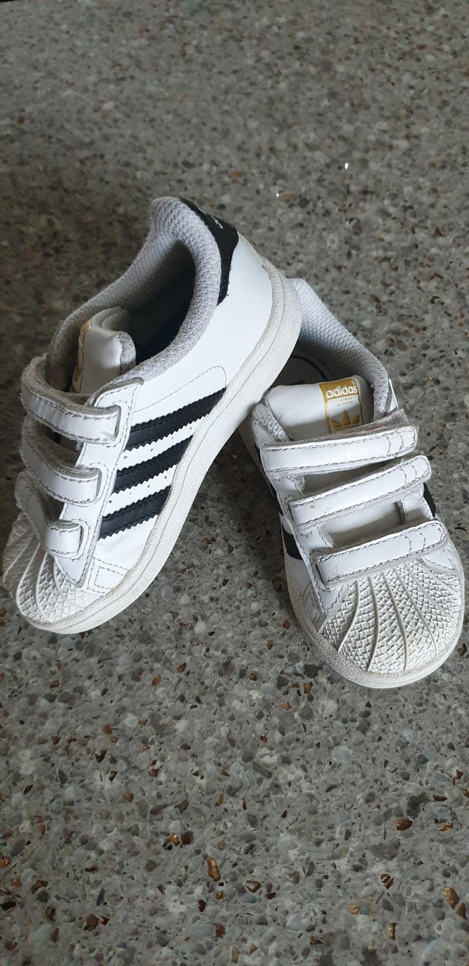 아디다스 유아동신발 135사이즈