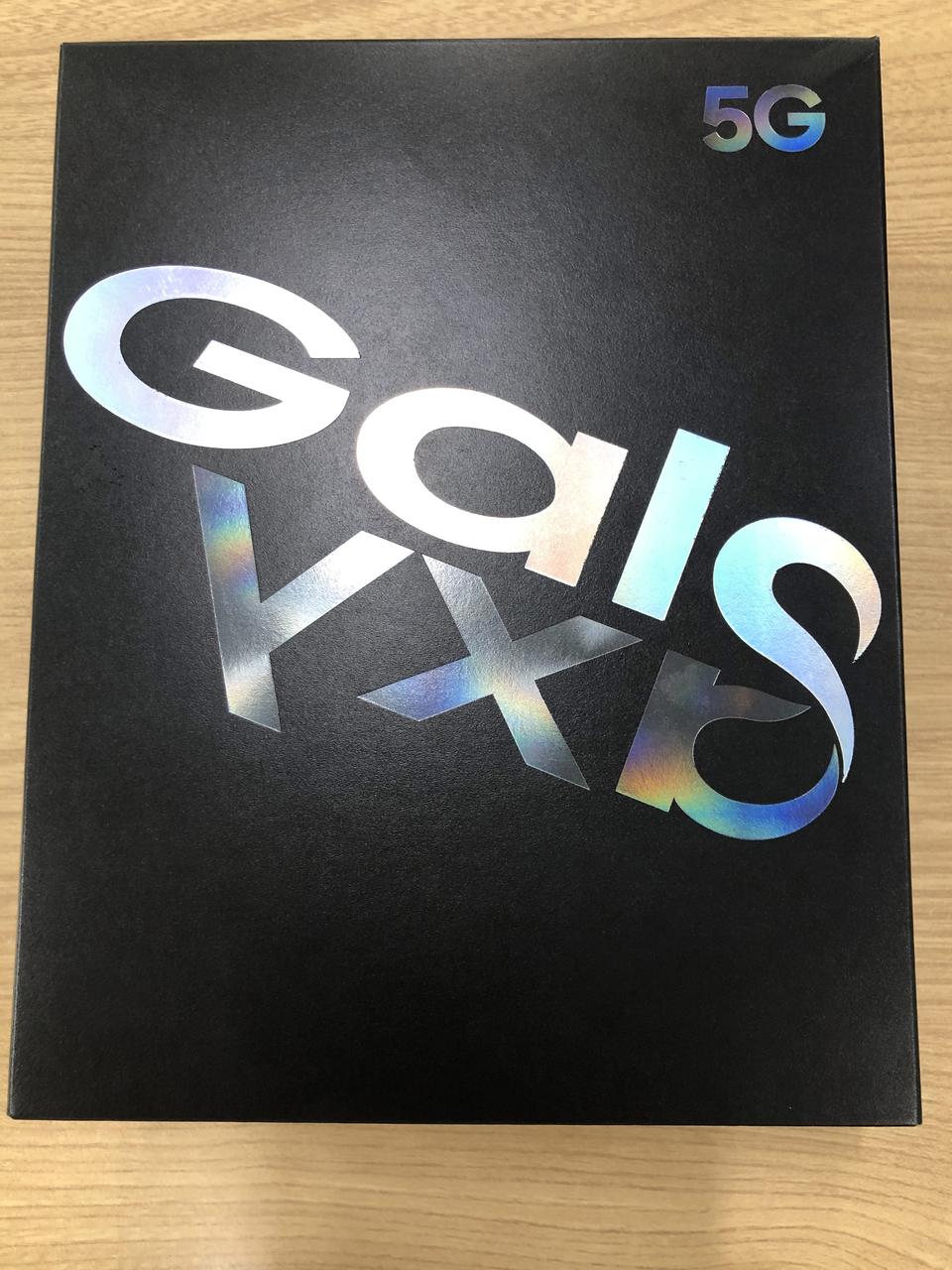 갤럭시 폴드 512기가 실버 [정식]리퍼폰 정상해지 판매합니다.[버즈포함]