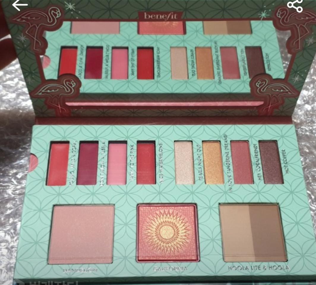 베네피트 파티 라이크 어 플록스타