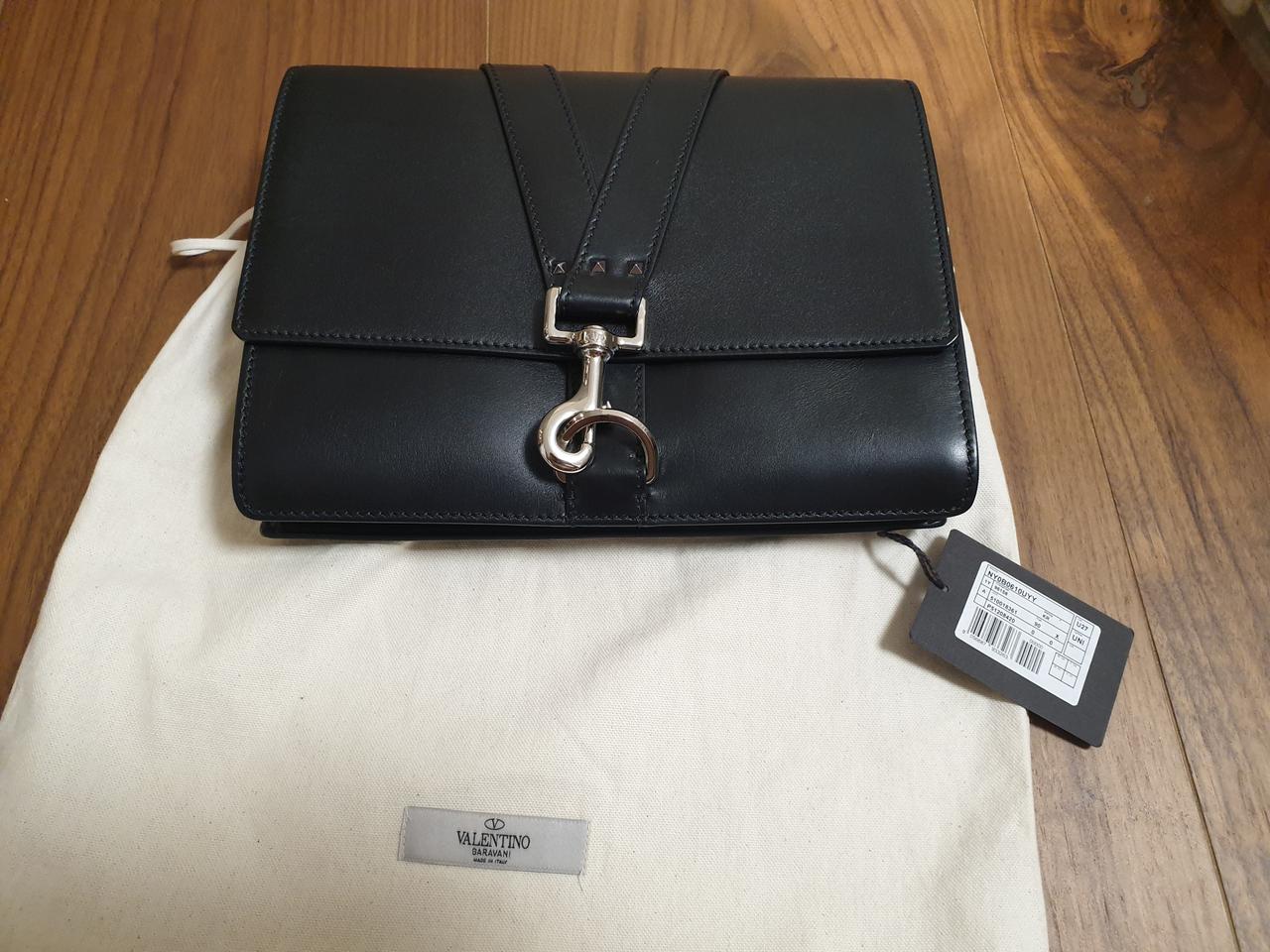 (정품)발렌티노 클러치 VLTN