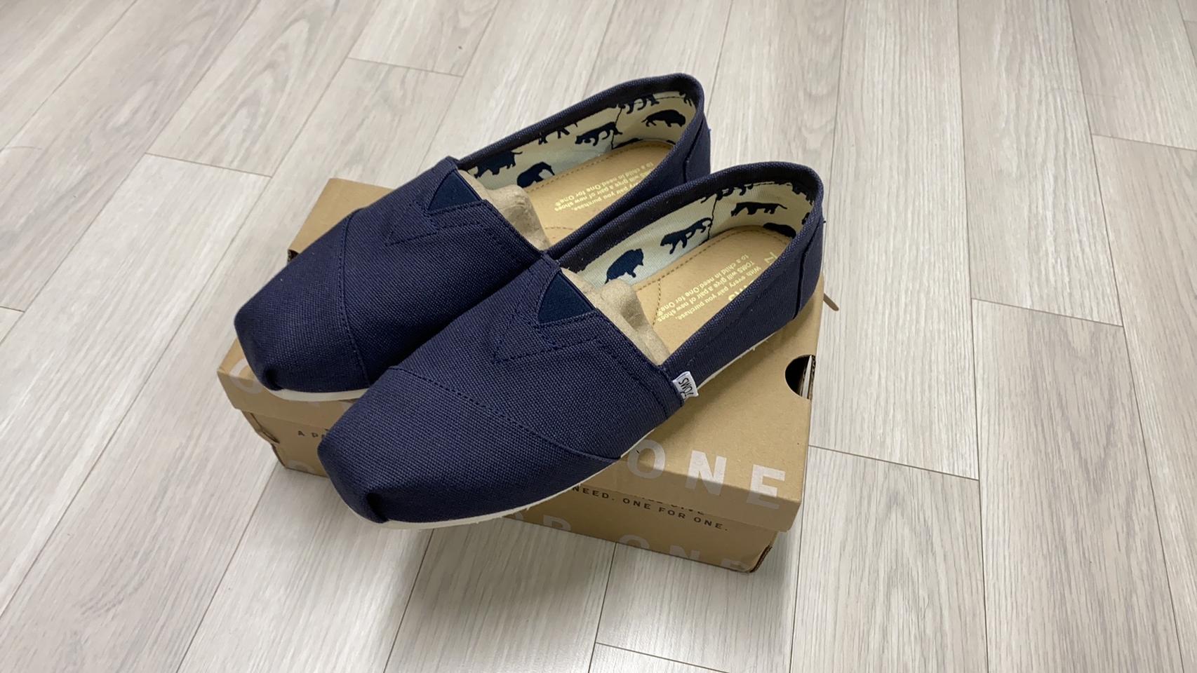 탐스 여성용 네이비 240 팝니다