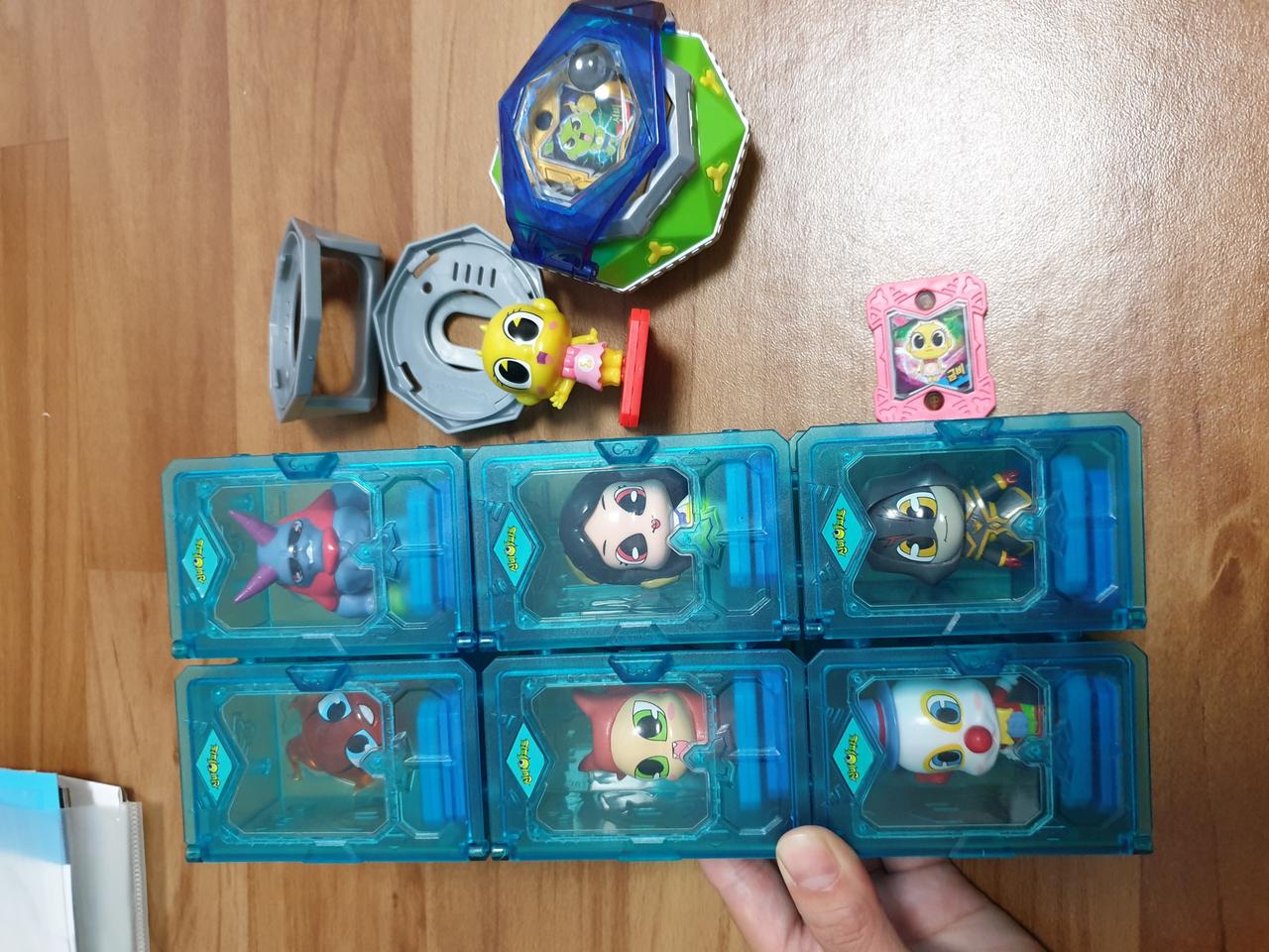 신비아파트 피규어