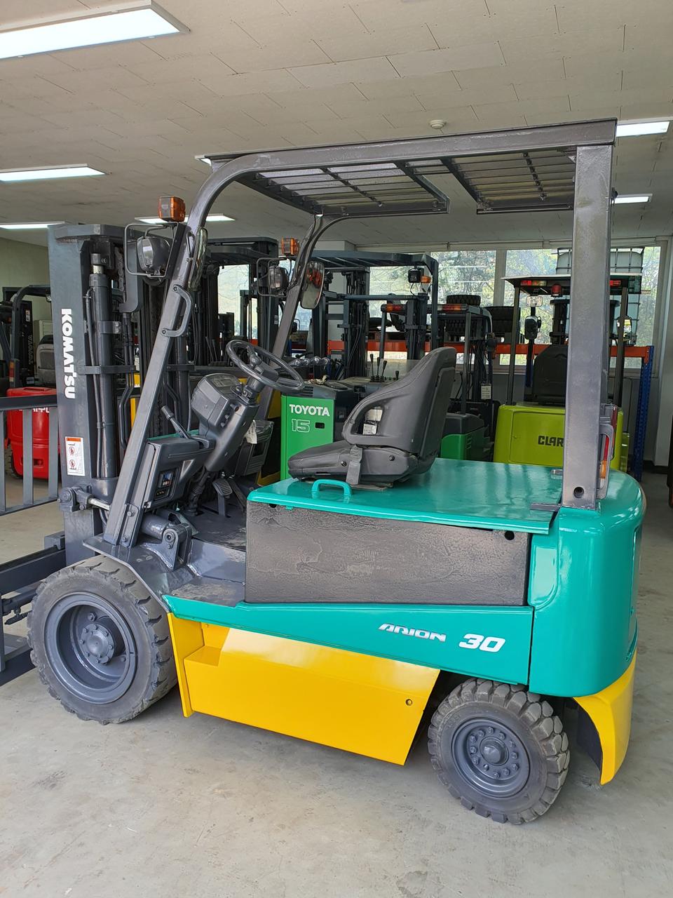 3톤 전동지게차