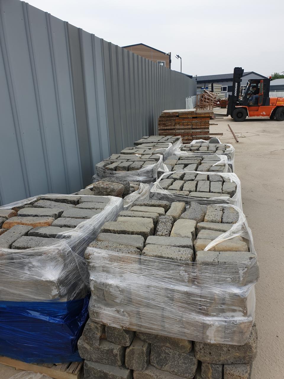 담장석 옹벽석 석축석 10파레트 팝니다.