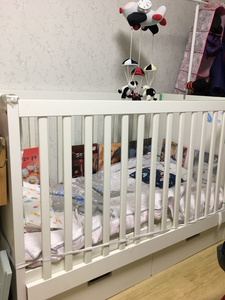 아기 침대[높이 조절가능]