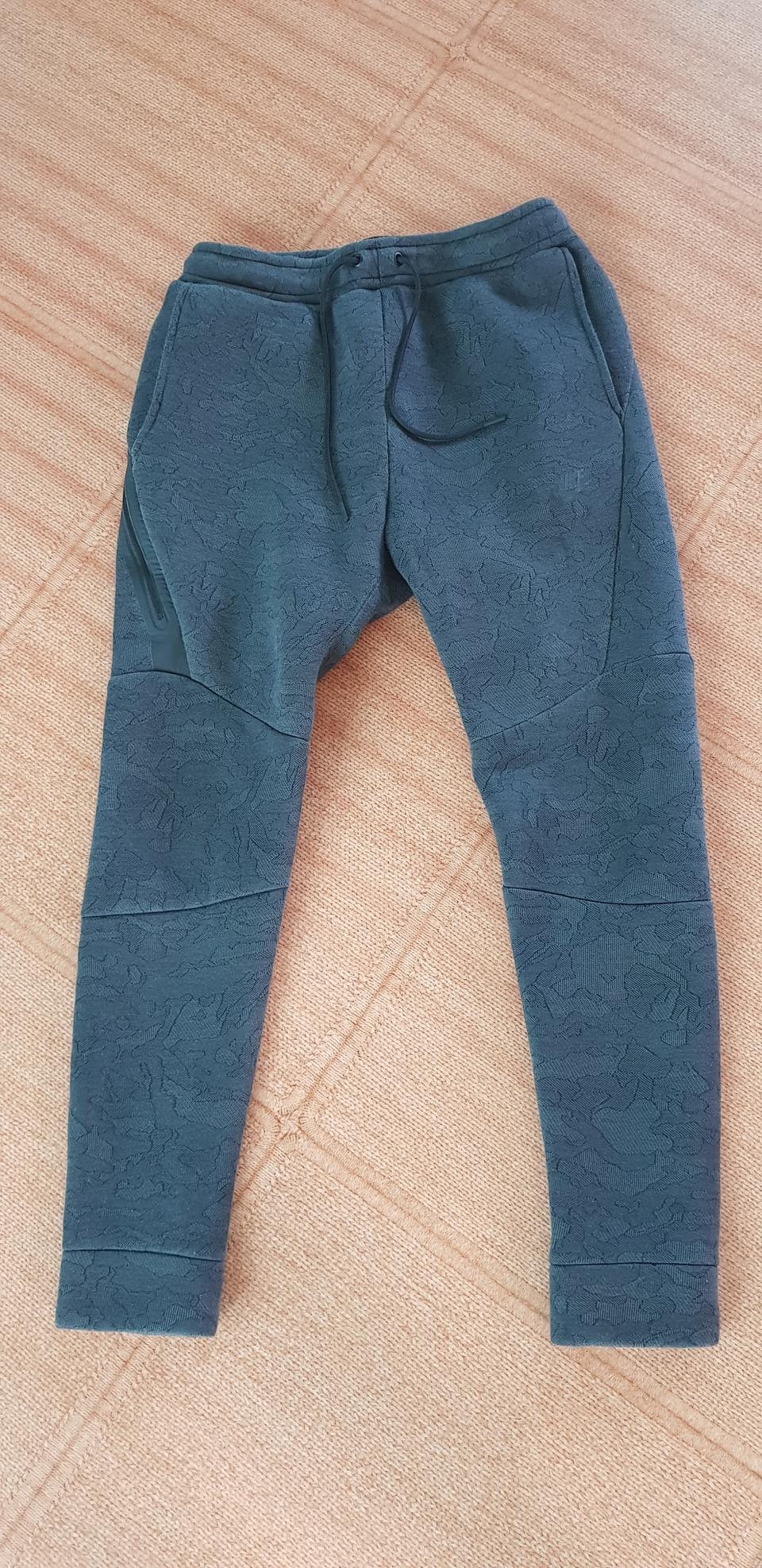 나이키 테크팩 바지 판매합니다.