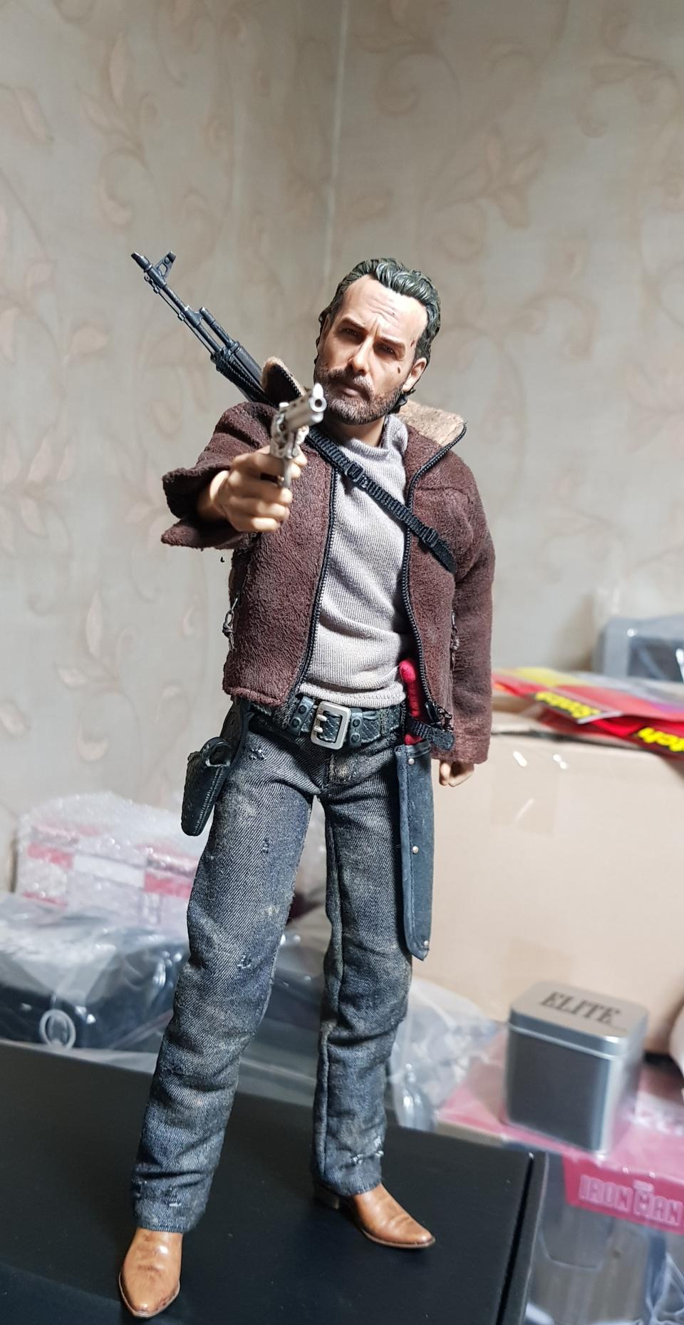 3A 워킹데드 릭 12인치 액션피규어 팝니다