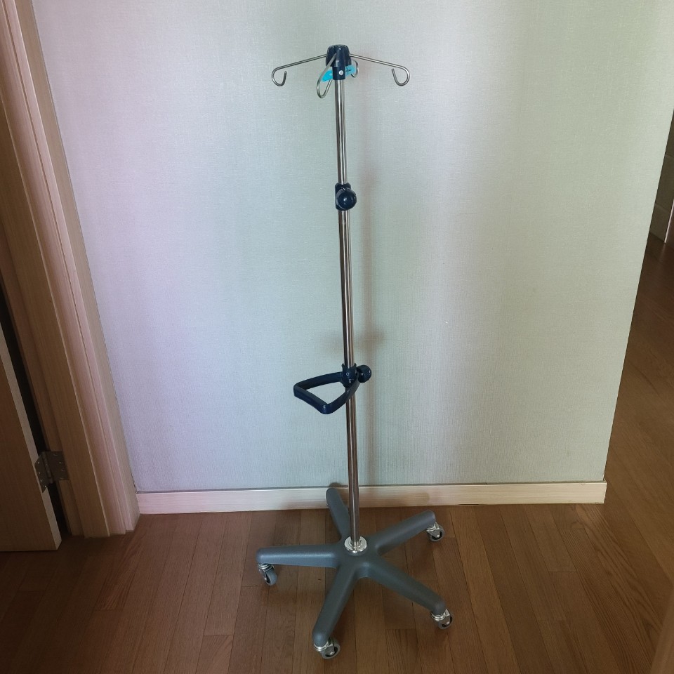 링겔수액 거치대