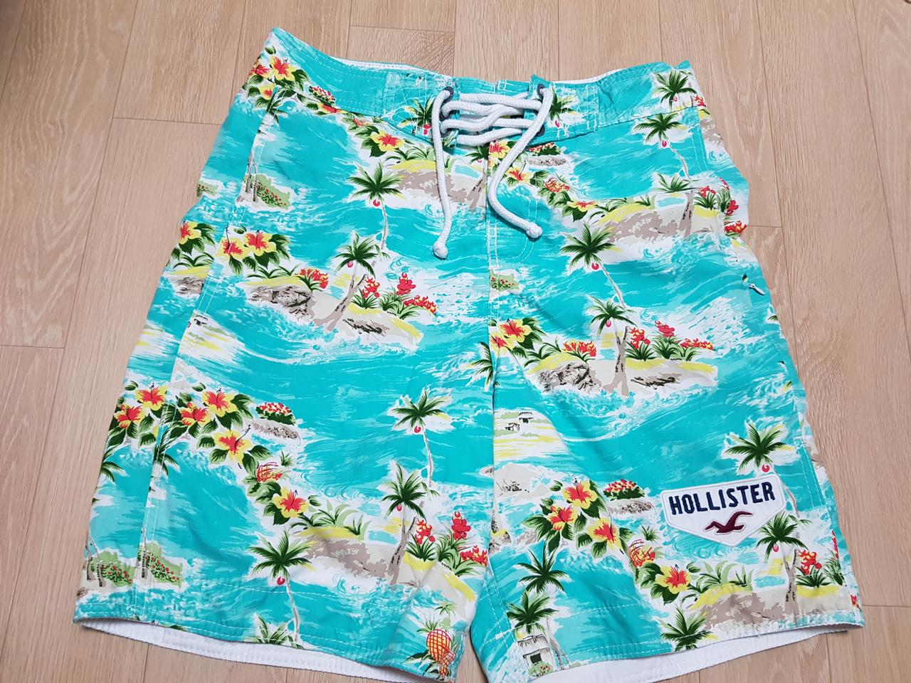 홀리스터 수영복