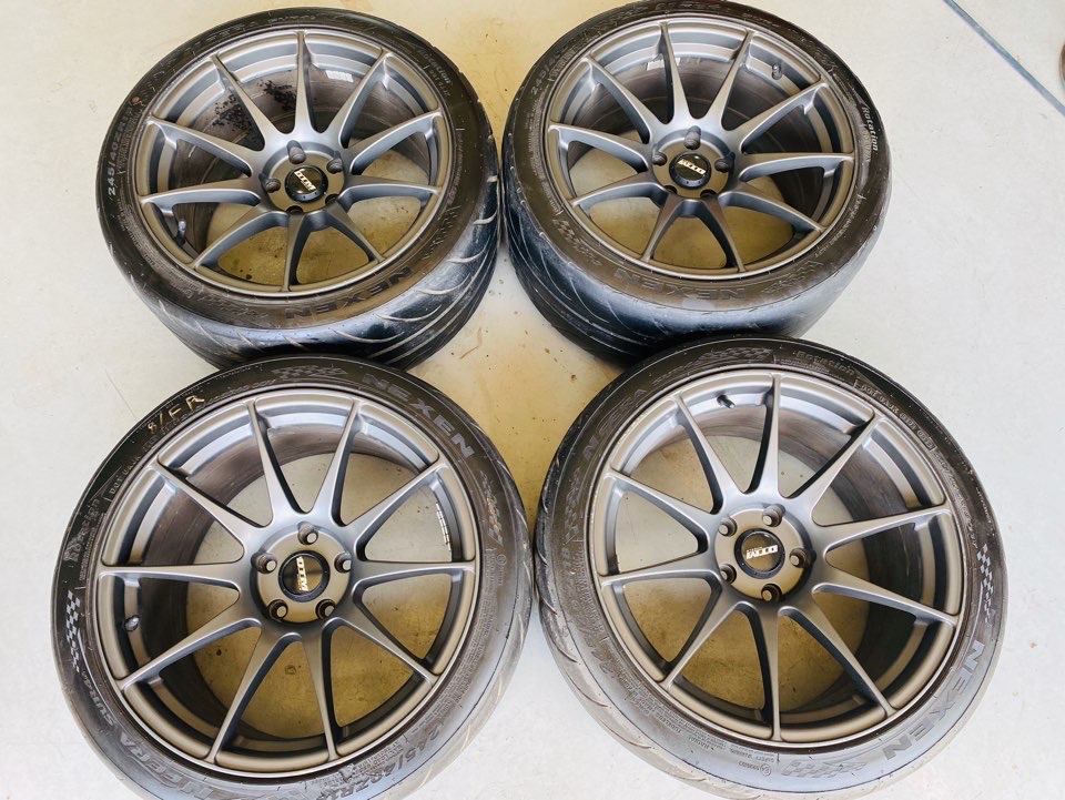 DTM RS 18인치휠 타이어 세트 제네시스쿠페