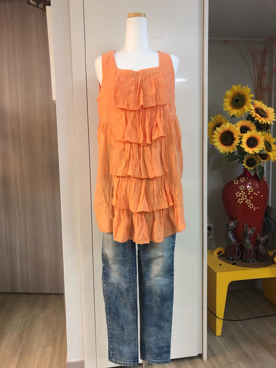 민소매 프릴 블라우스