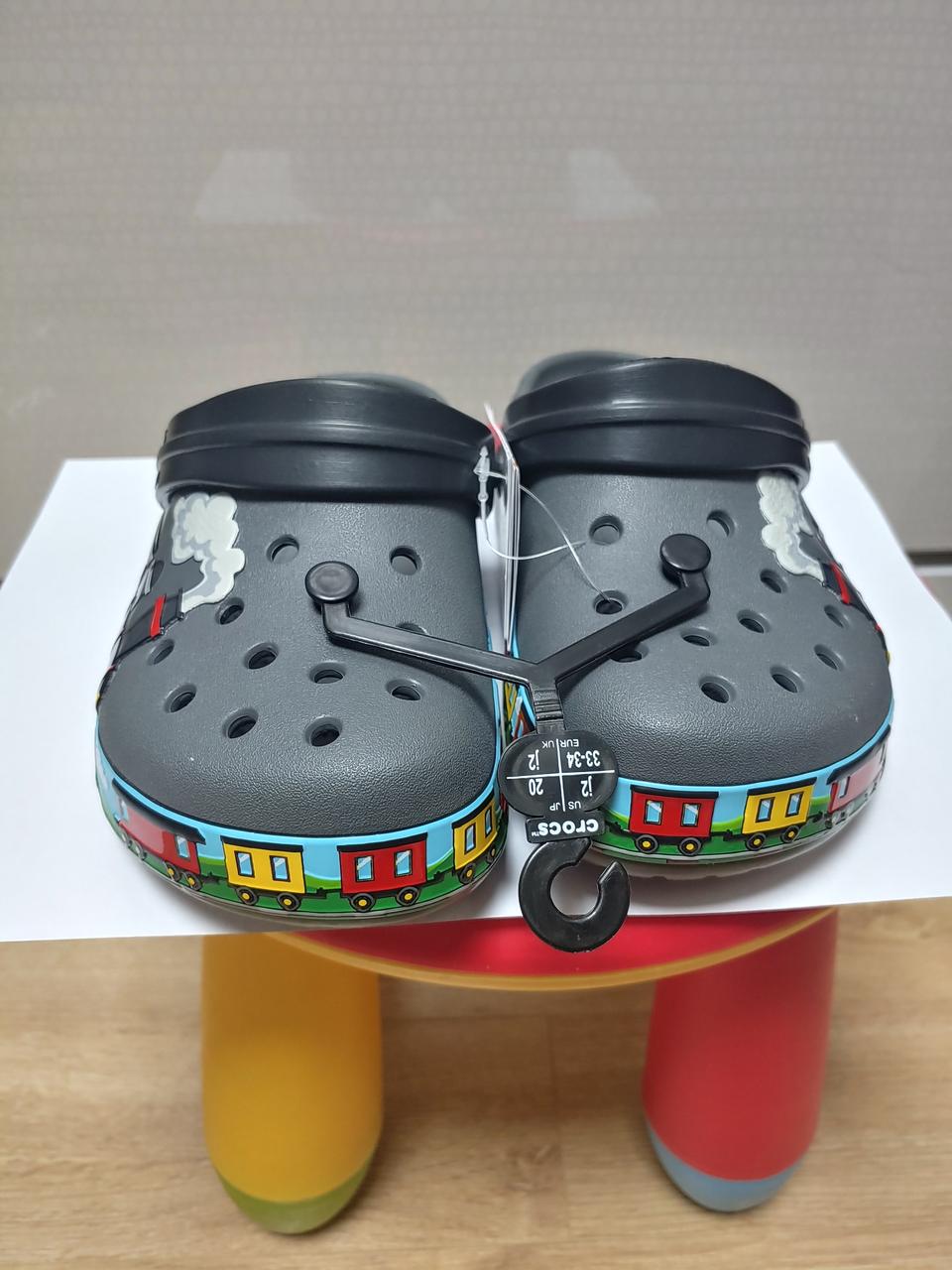 크록스 펀랩 기차 J2