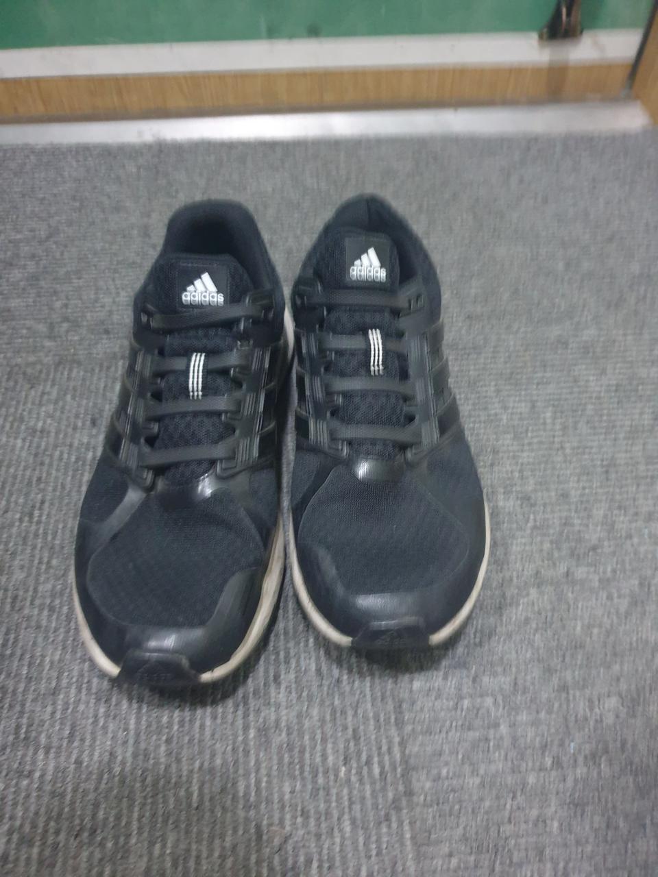 아디다스운동화