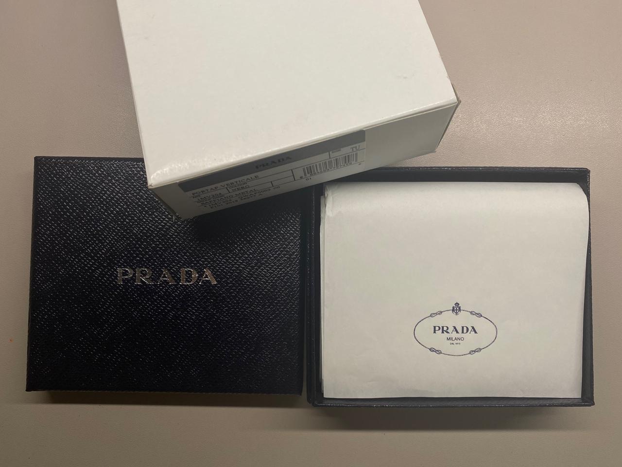 프라다 반지갑