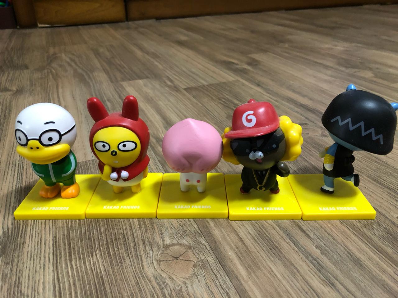카카오프랜즈 피규어 5개 판매합니다.