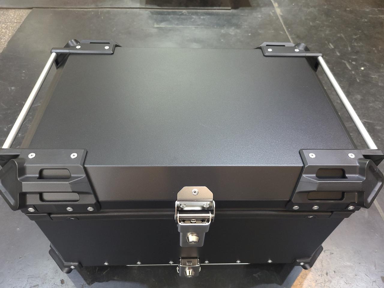 65리터 알루미늄 탑박스 판매합니다