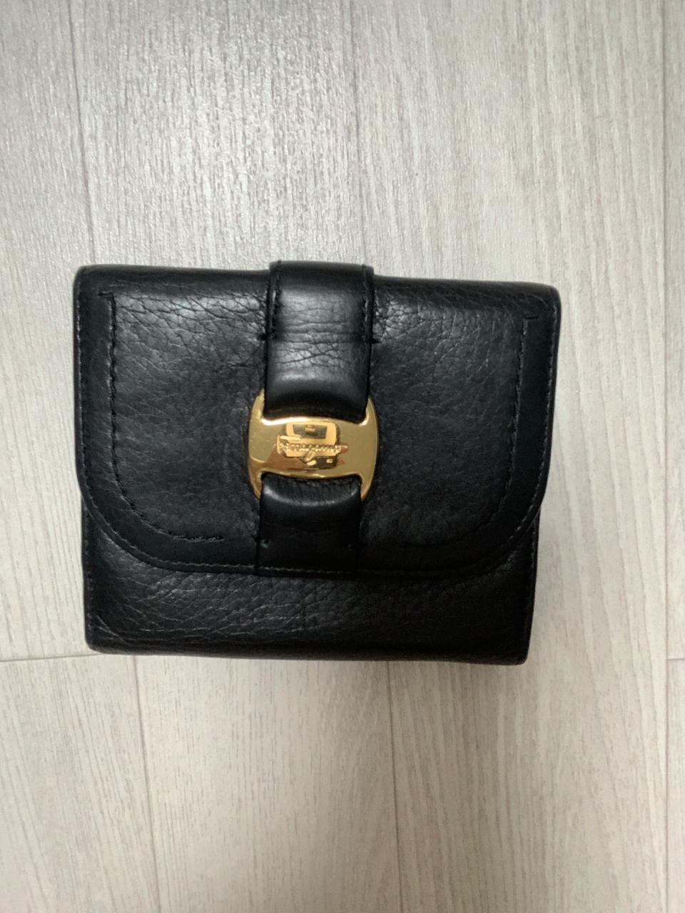 페레가모 반지갑