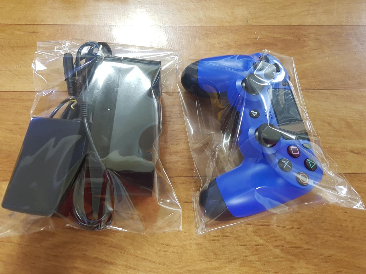 듀얼쇼크4, 정품충전기