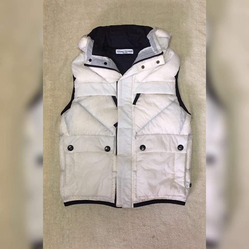 스톤아일랜드 패딩조끼 S사이즈 14만원