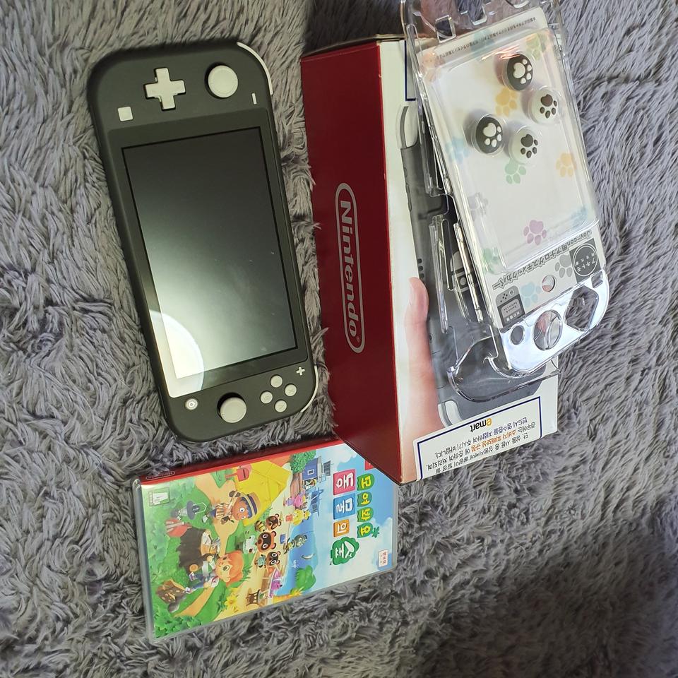 닌텐도스위치라이트 새상품 팔아여