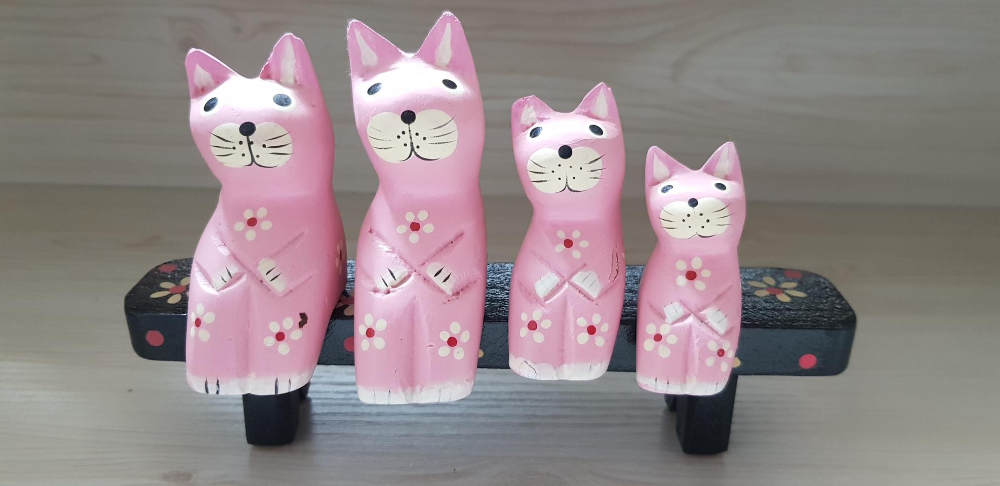 핑크 목각 고양이 가족