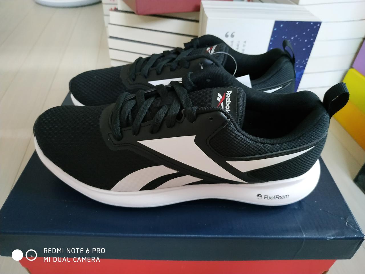 리복 245사이즈 여성운동화