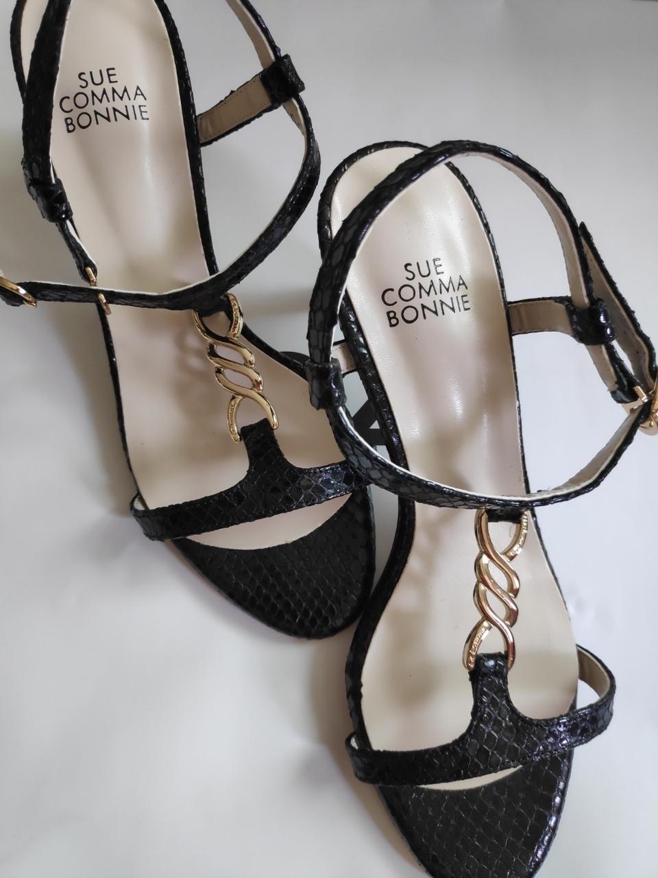 슈콤마보니 샌들 미착용