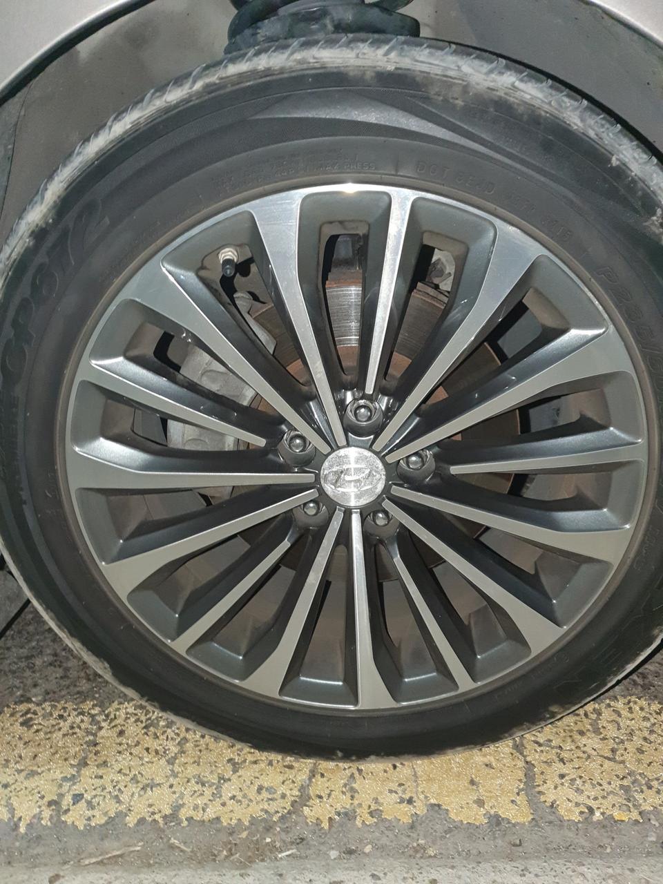 그랜져hg 18인치 중신형 휠타