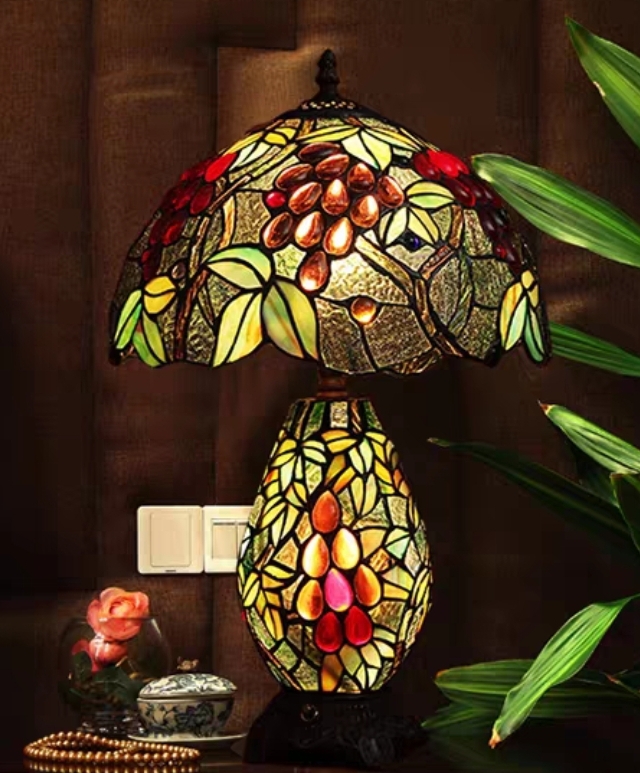 아름답고 고급스런 소재가 다른 초고퀄 스테인드글라스 스탠드