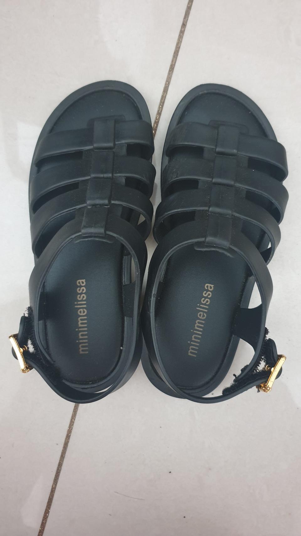 유아샌들 팔아요 (거의새것)