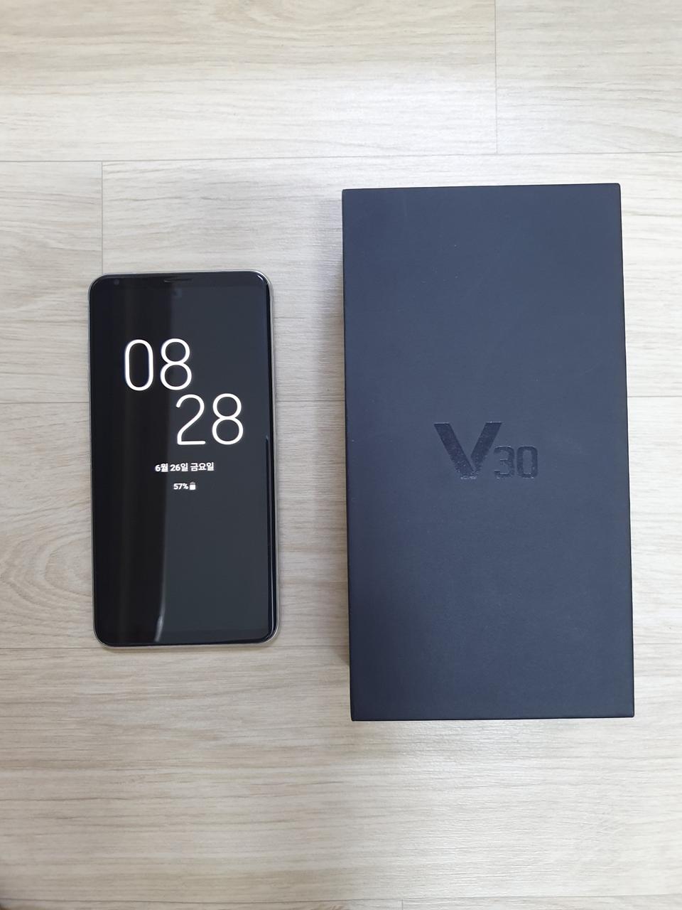 V30 실버 A급 판매합니다