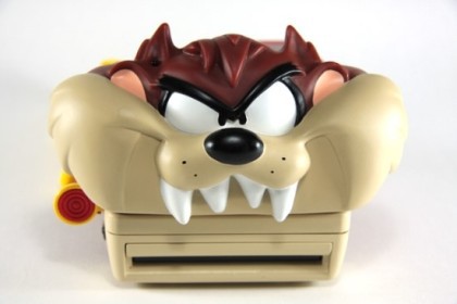 클래식 600 시리즈 폴라로이드 (한정판 루니툰즈 Taz 모델)