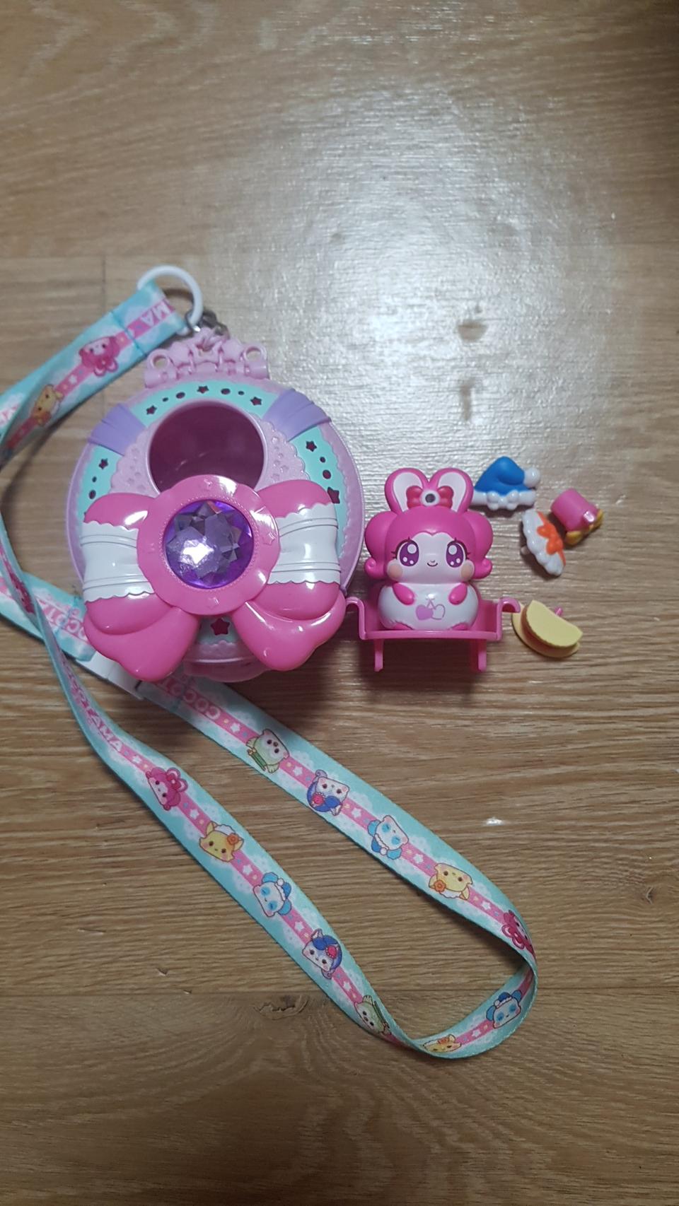 열려라코코밍 목걸이와캐릭터