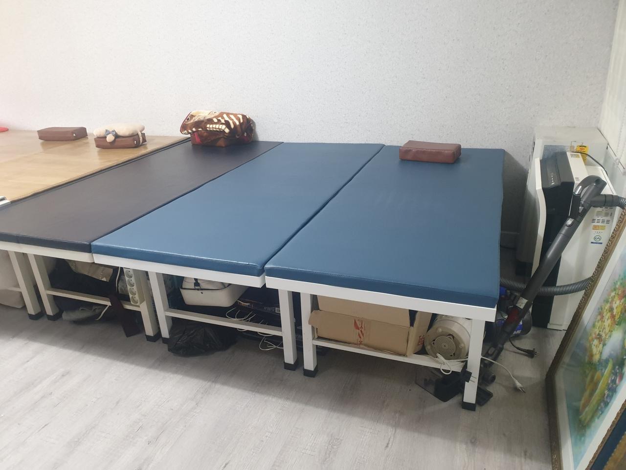 물리치료침대 10개