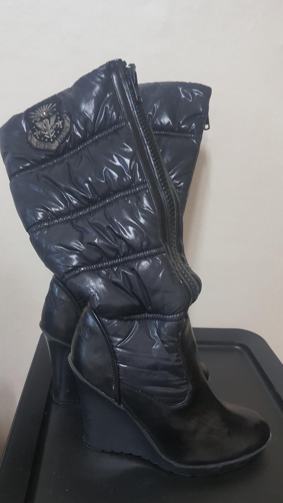 GUESS. 여성 패딩부츠(정품).