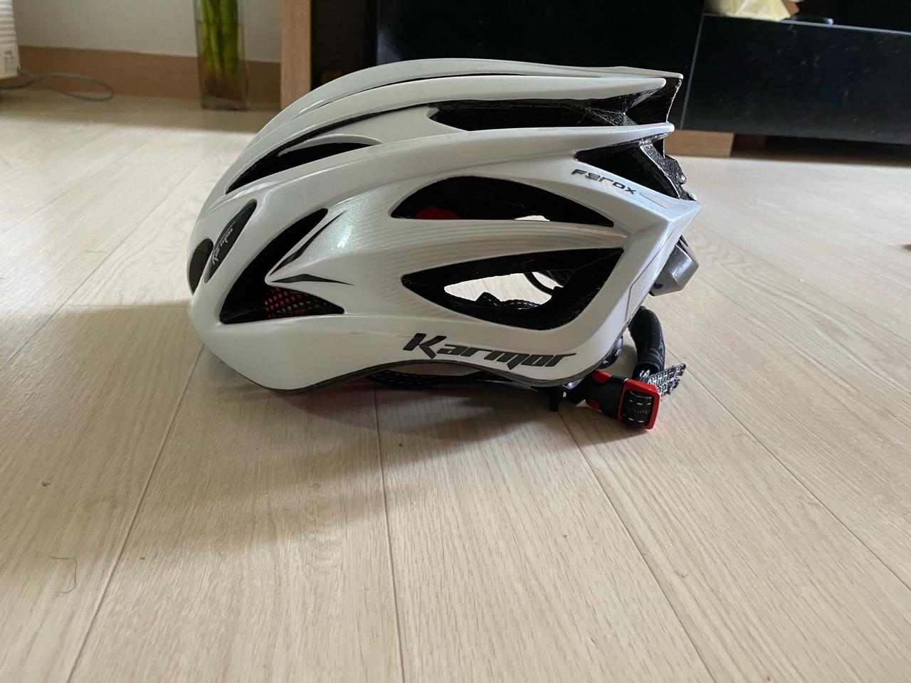 Karmor ferox 로드, 사이클 헬멧