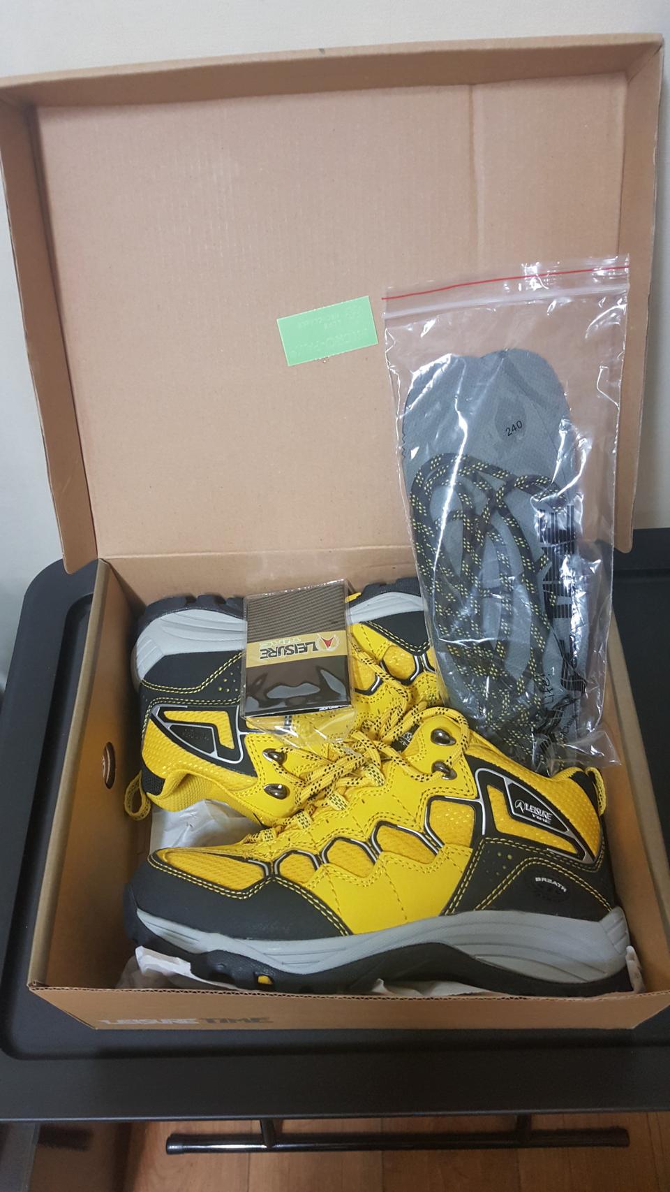 트렉스타 등산화.가방포함.