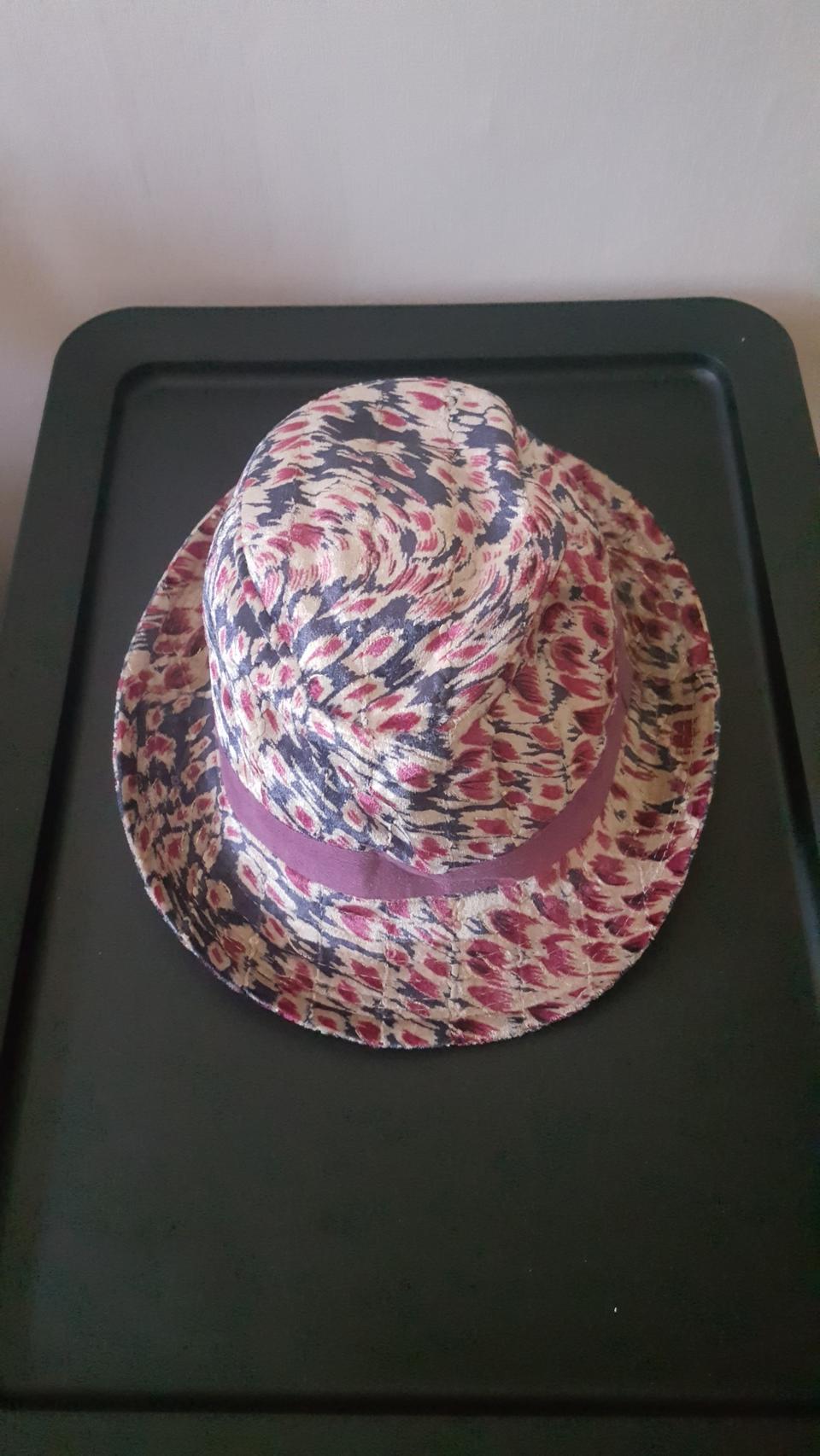 벨벳 모자(미착용)