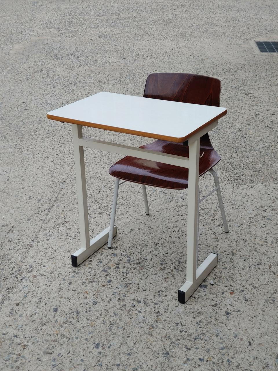 학원책걸상 판매합니다.