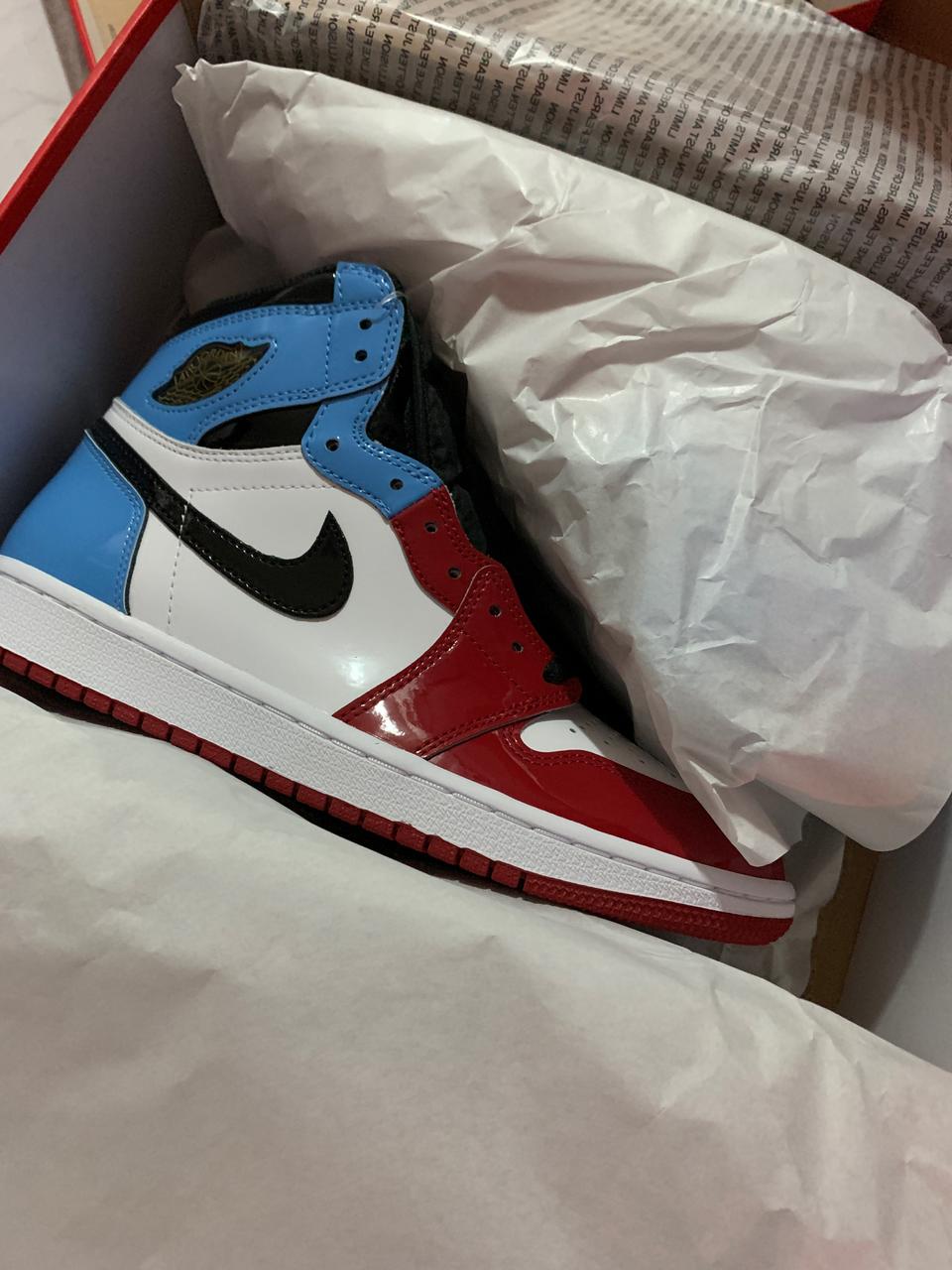 에어 조던 1 레트로 하이 OG 피어리스