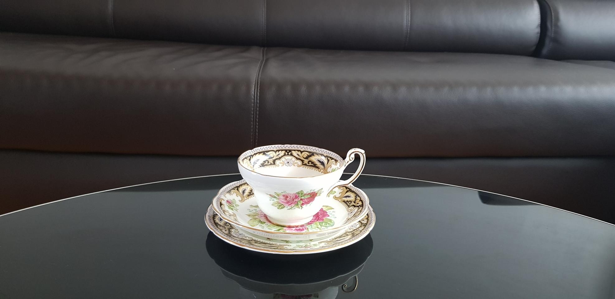 폴리 트리오찻잔