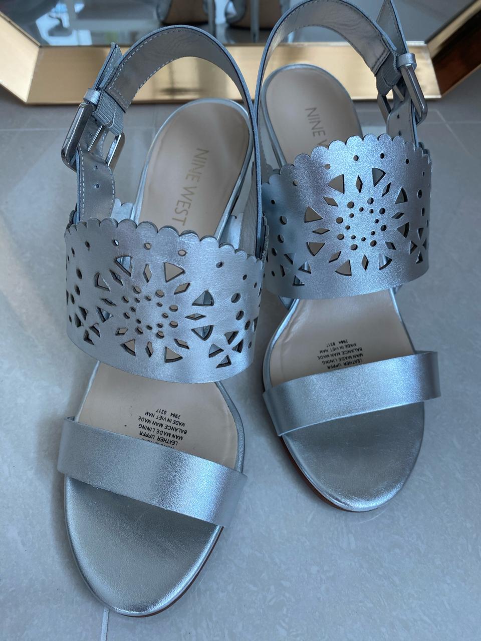 나인웨스트 샌들