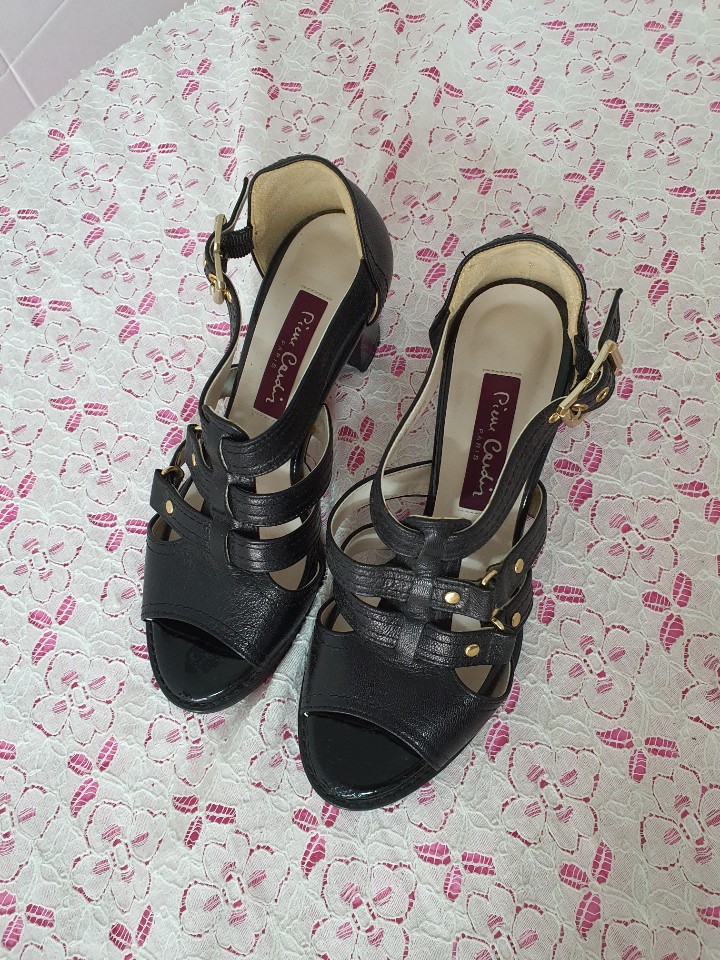 삐에르가르뎅가죽여성구두225