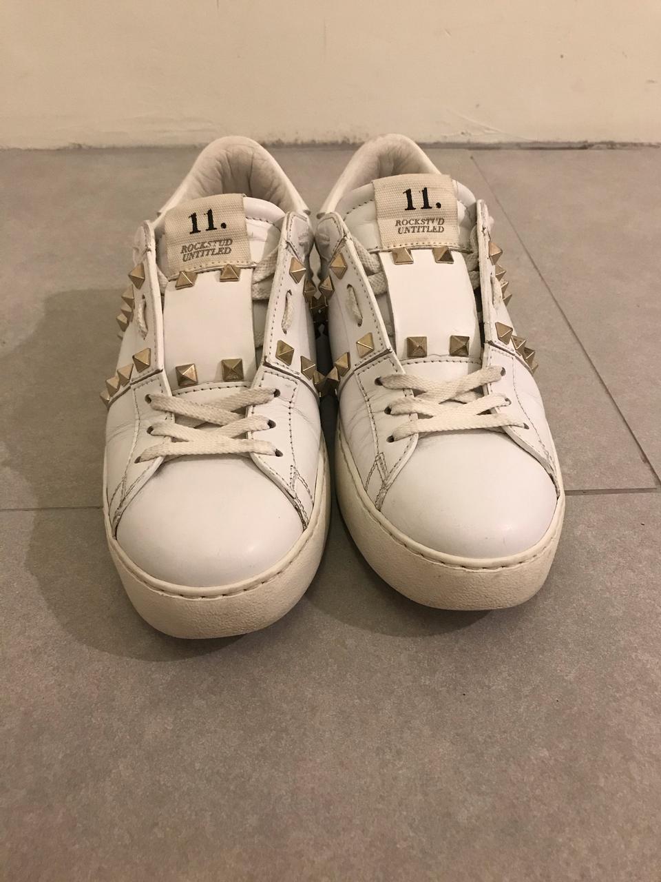 발렌티노 락스터드 언타이틀 팝니다