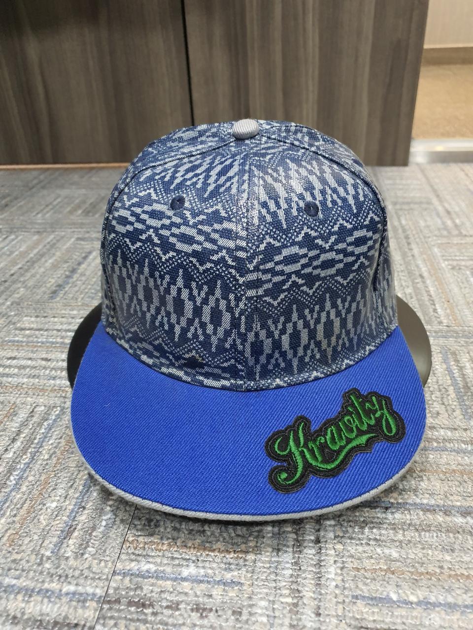 일본 신주쿠에서 사온 비치스냅백 입니다.