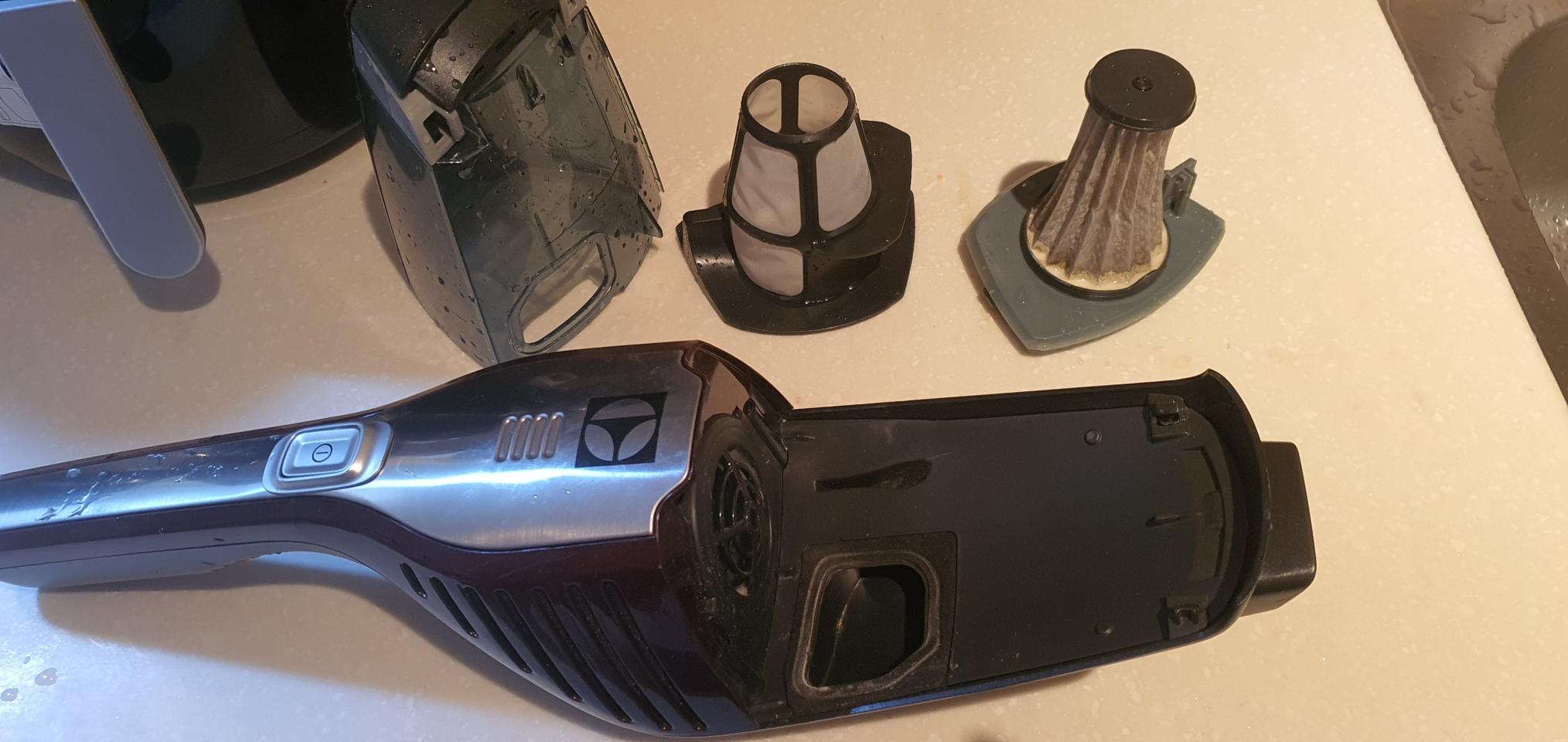 일렉트로룩스 무선청소기팝니다