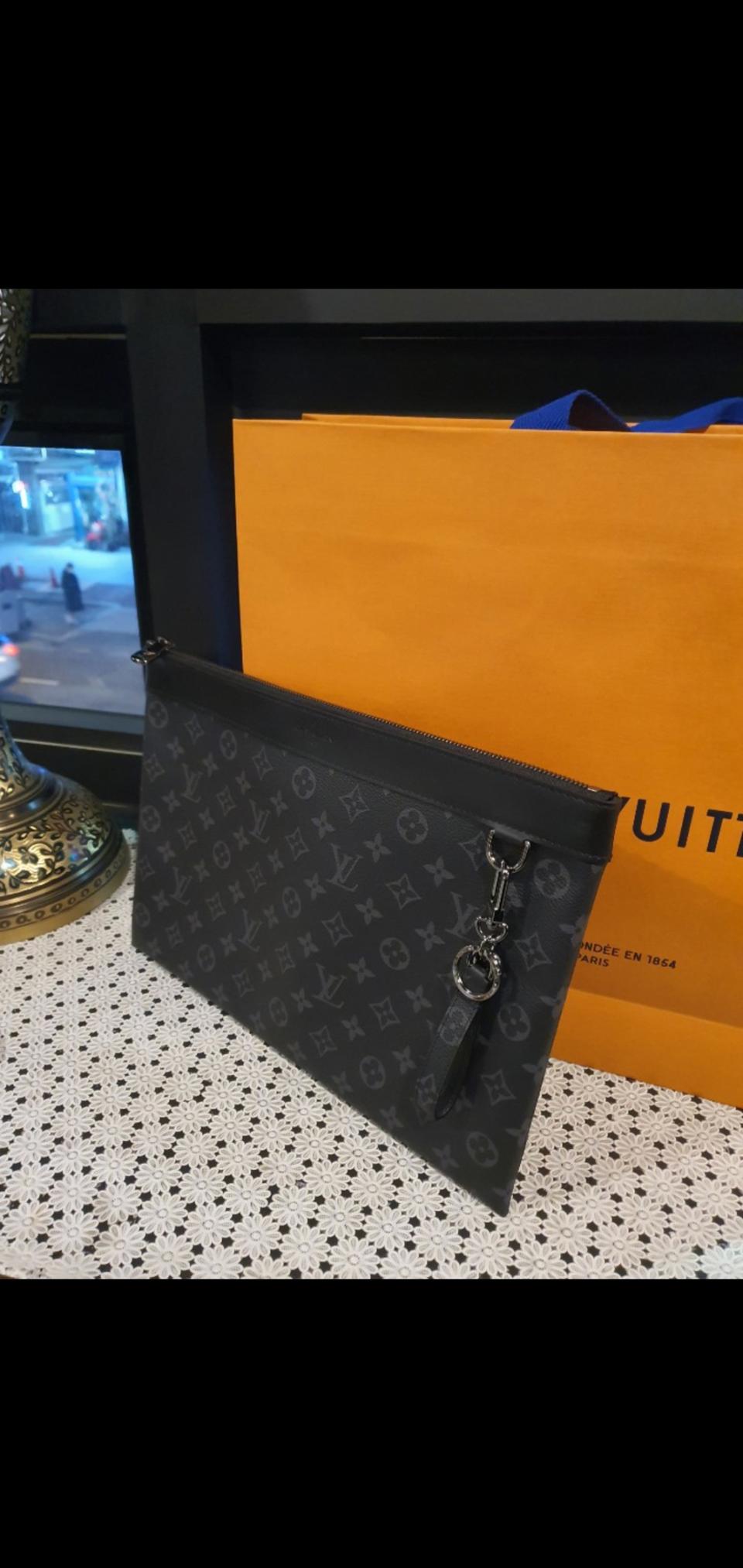 [정품풀구성]루이비통 포쉐트 이클립스+루이비통키링 새상품급 싸게팝니다!