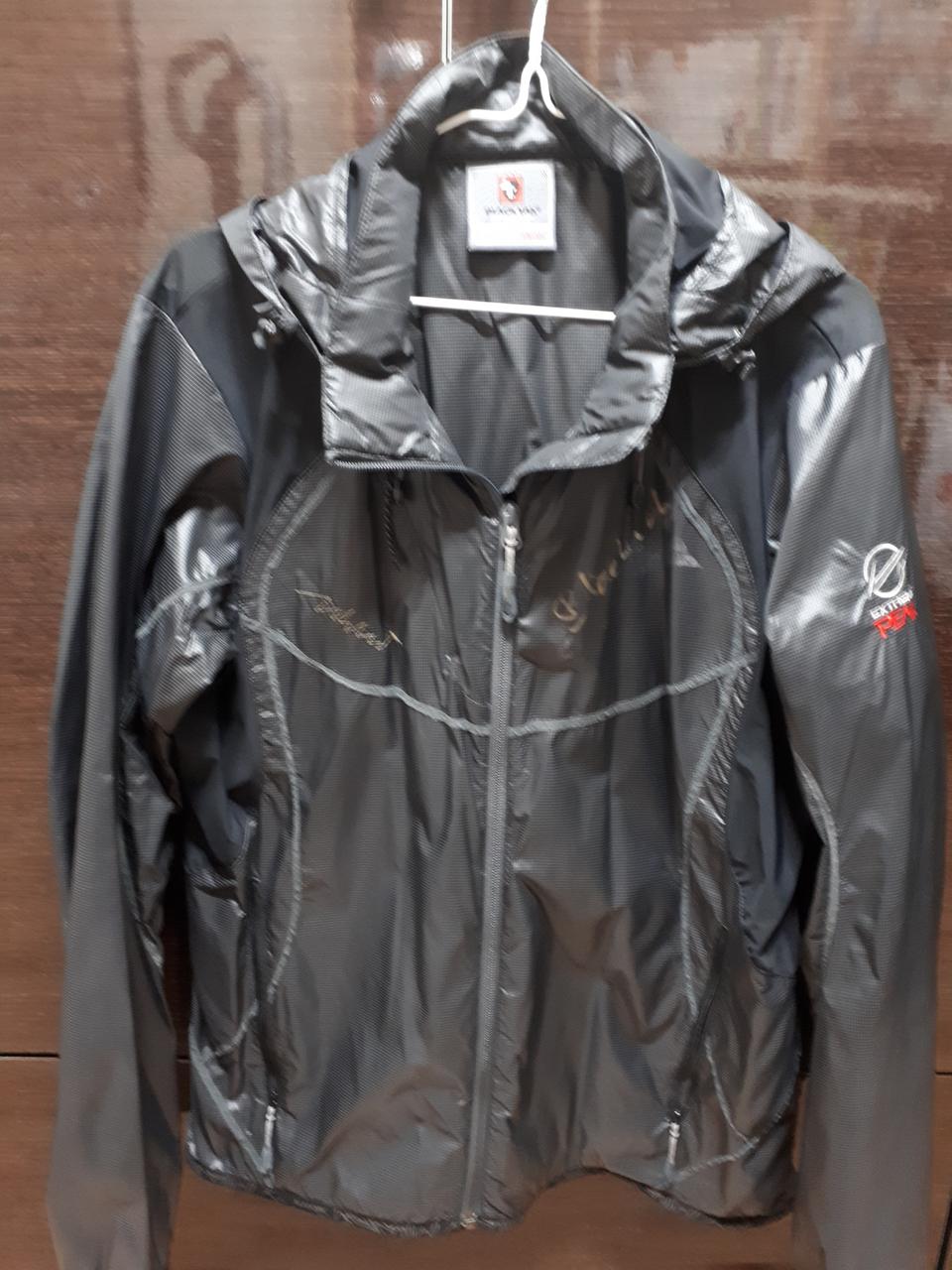 ●● 블랙야크 초경량 바람막이●●