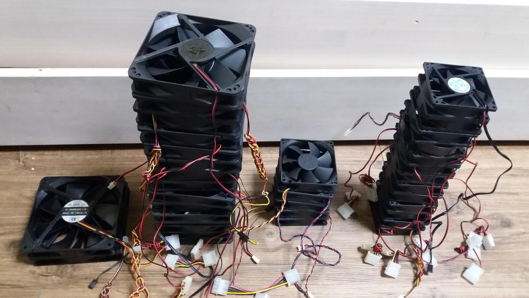 각종 PC쿨링팬(주종 2~3핀)