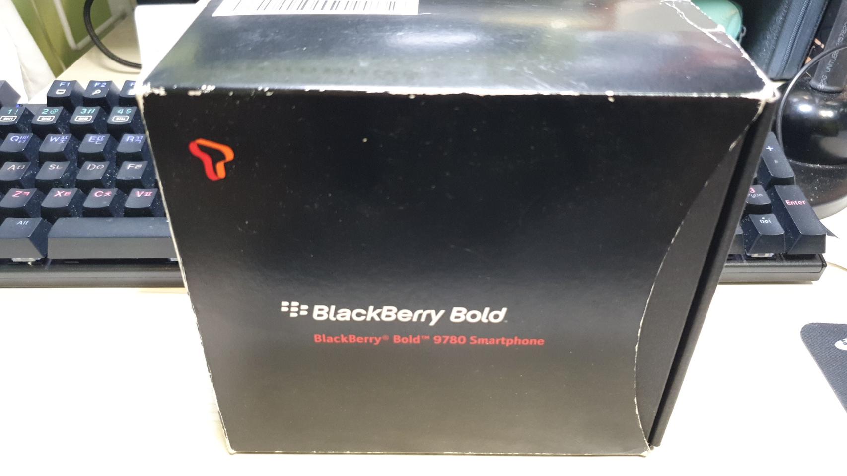 블랙베리 볼드 9780